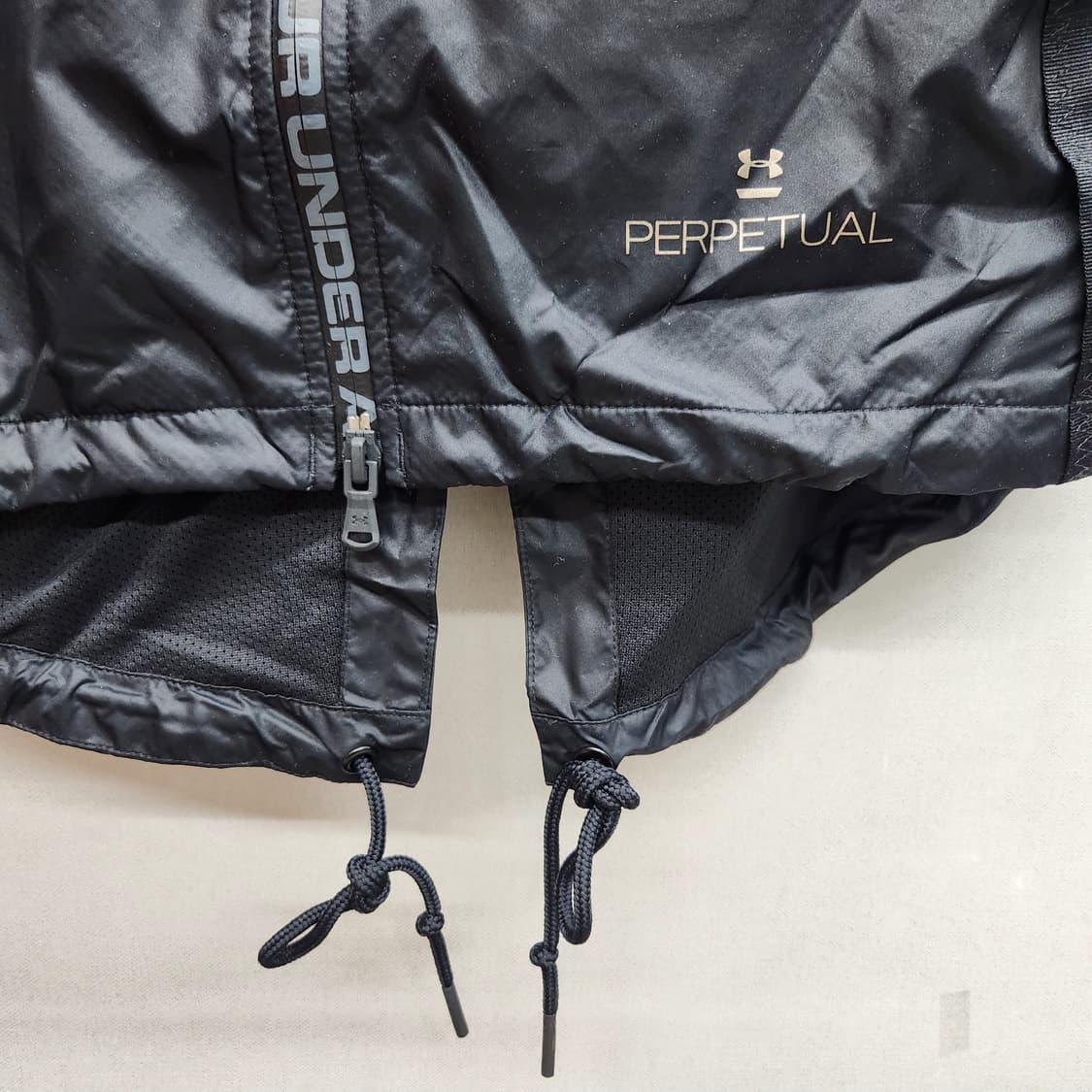 언더아머 퍼페추얼 프린트 후드 파카 투웨이 바람막이 L(L) 상품이미지4