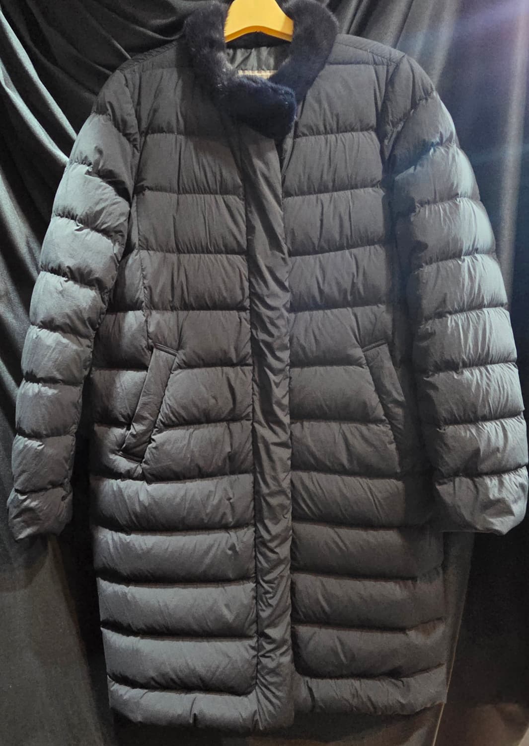 BCBG 밍크넥 구스 롱 다운패딩 상품이미지1