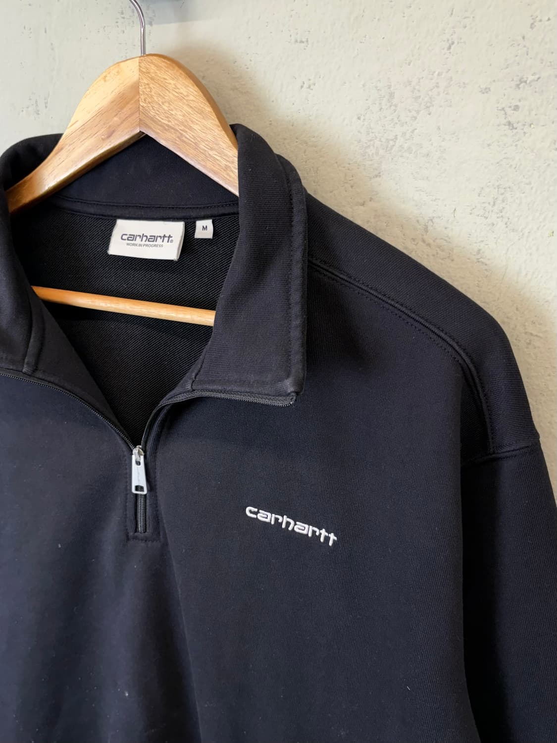 칼하트윕 반집업 맨투맨 블랙 상품이미지6