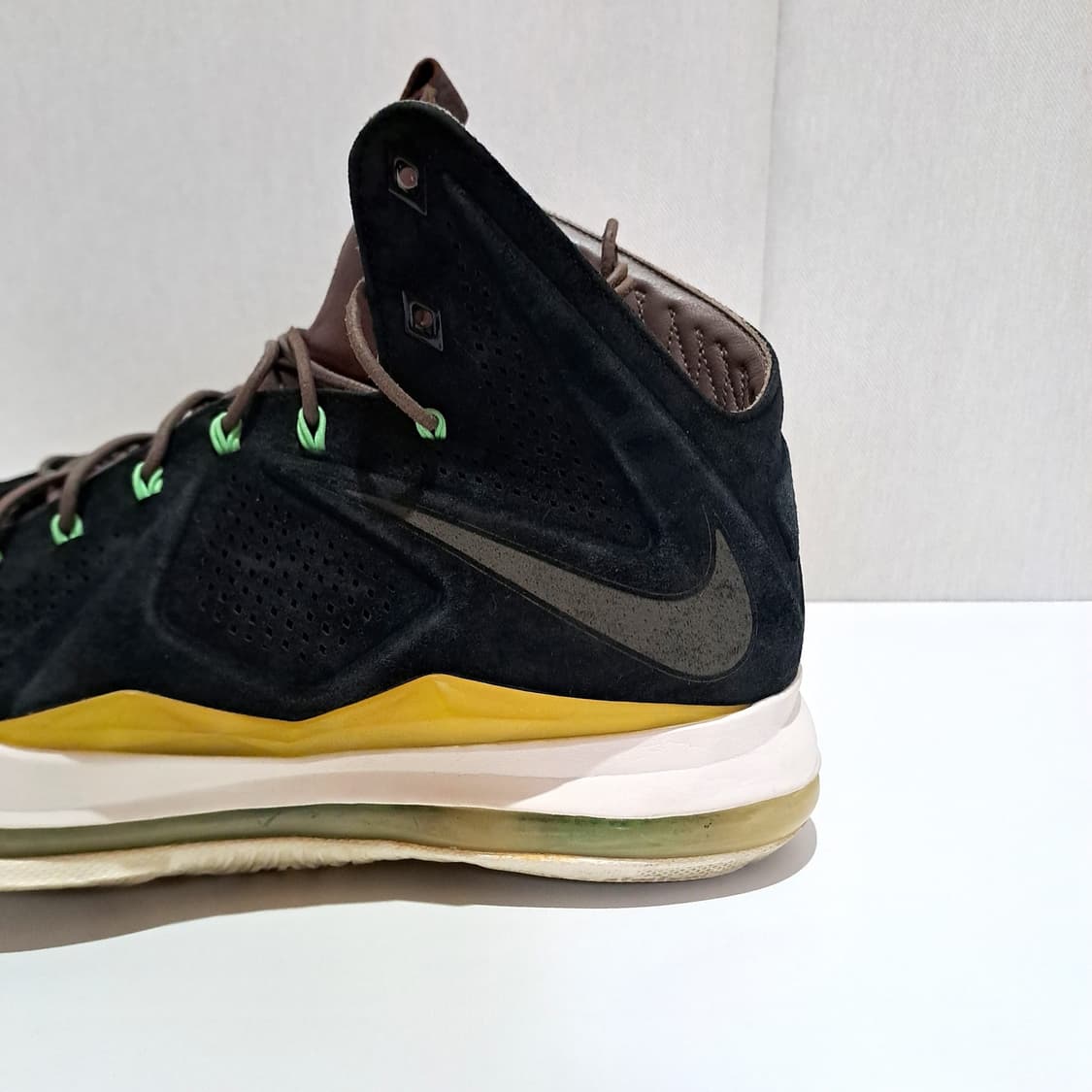 (택포) 나이키 르브론 10 EXT 스웨이드 농구화 270 B681 상품이미지6