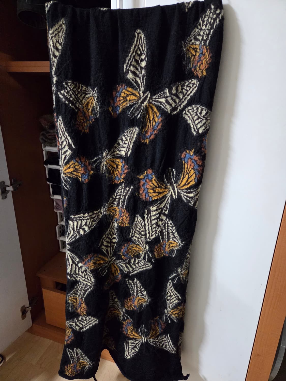 캐피탈 나비 머플러 팔아요 상품이미지2