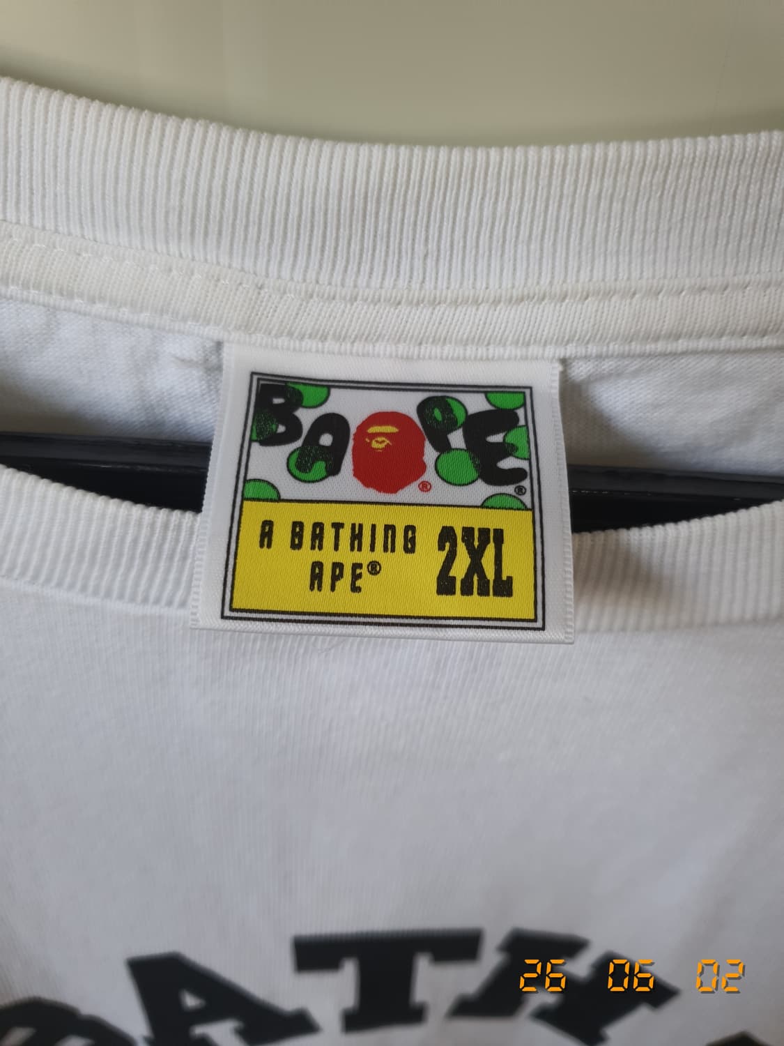베이프 반팔티 화이트 2XL 상품이미지3