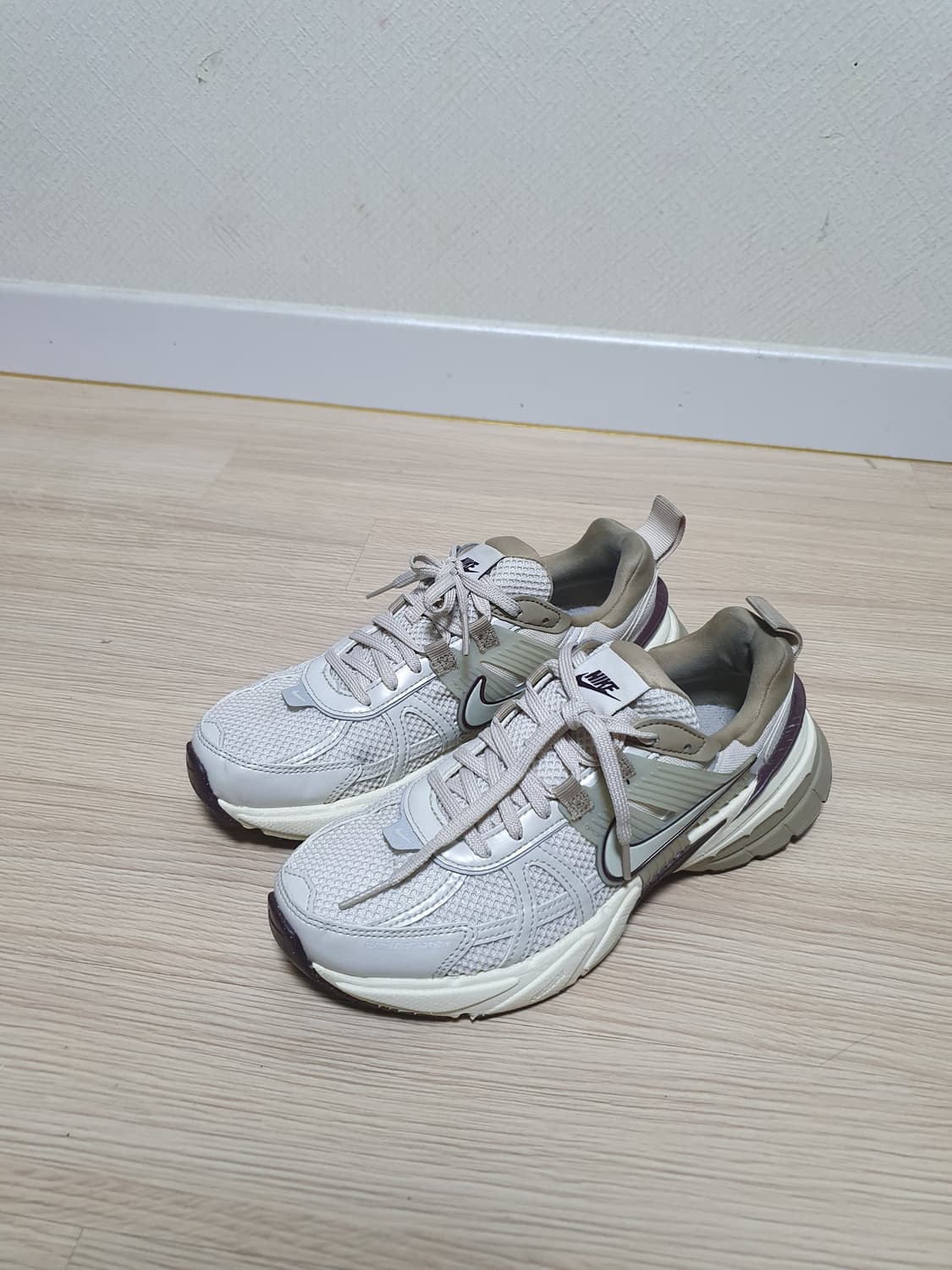 나이키 v2k 런 운동화 240 상품이미지4