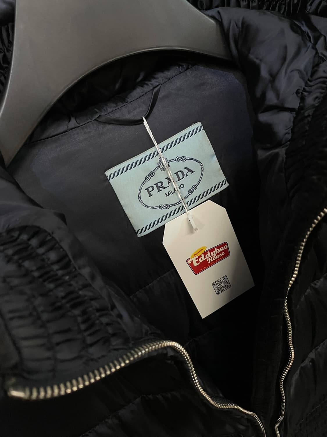 프라다 삼각 로고 피우미노 밴딩 롱 패딩  상품이미지7