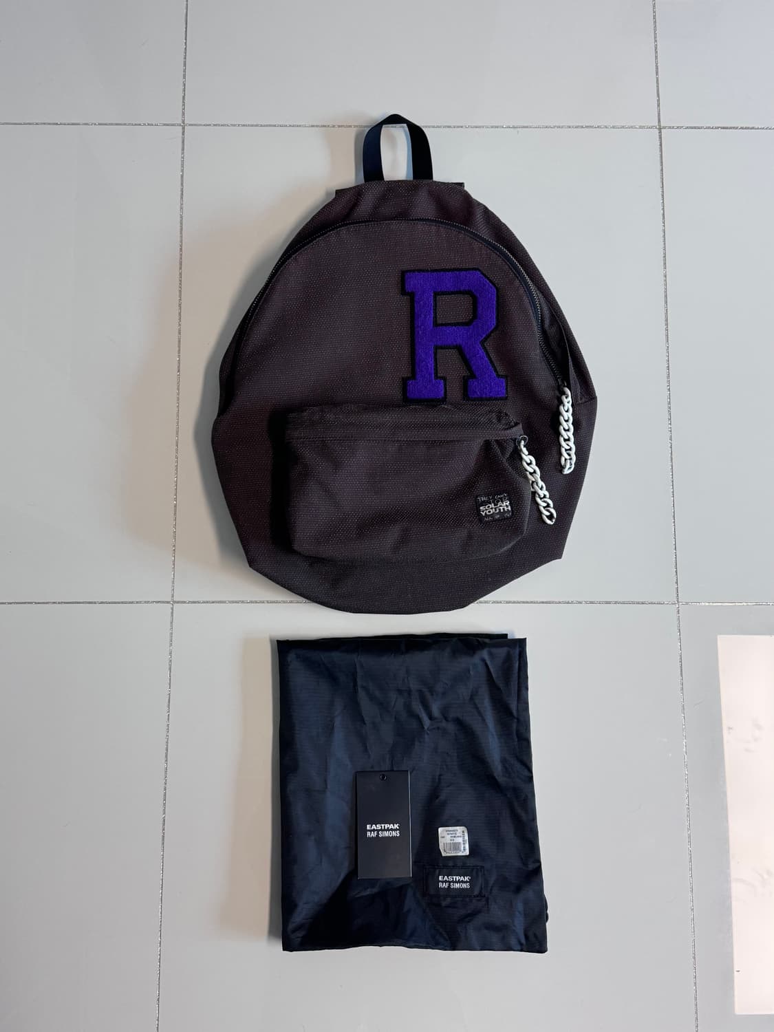 라프시몬스 R로고 백팩 상품이미지4