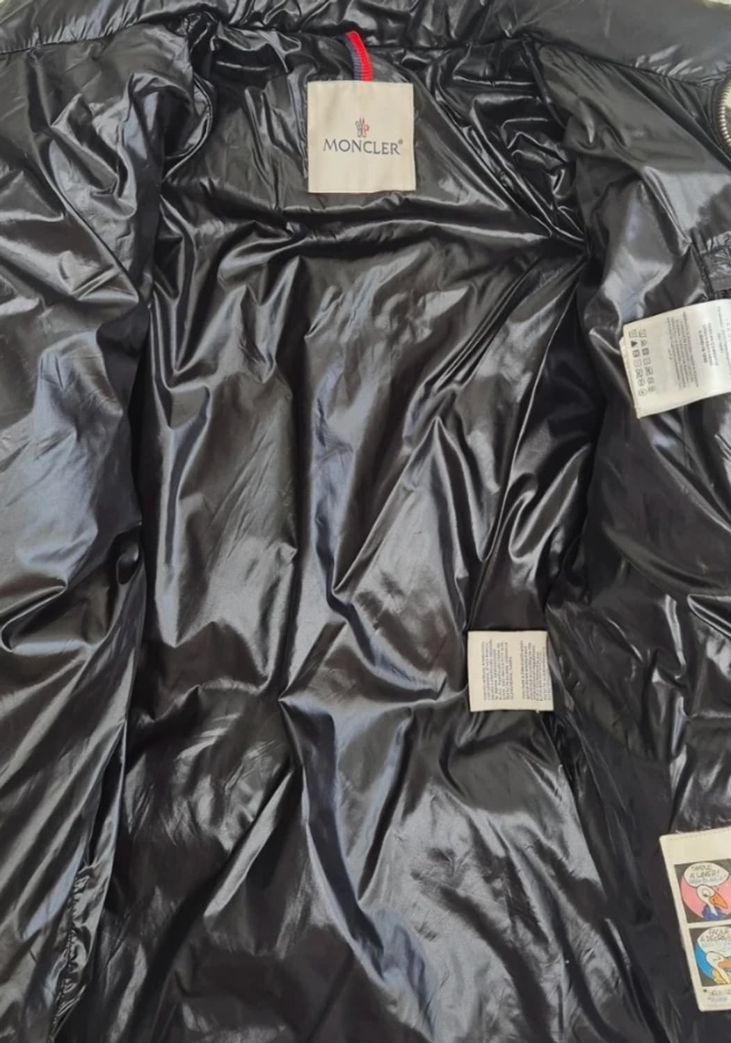 몽클레어 빅로고 블랙와팬 유광패딩 상품이미지6