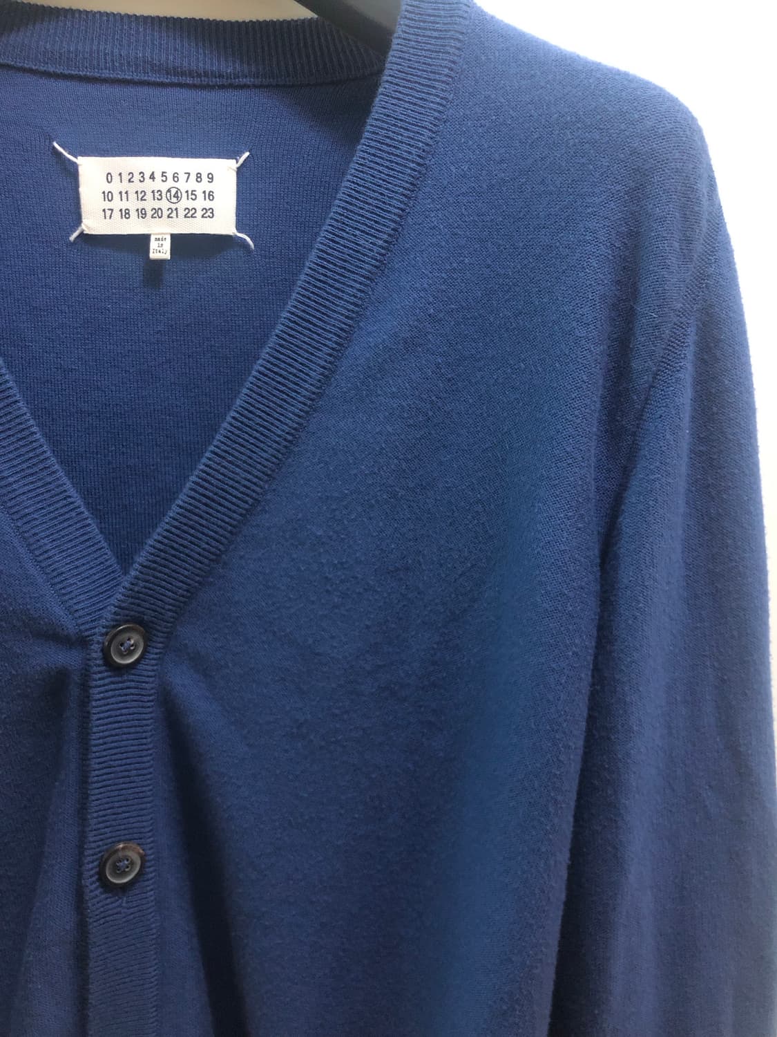 [S] 마르지엘라 엘보우 패치 가디건 블루 상품이미지3