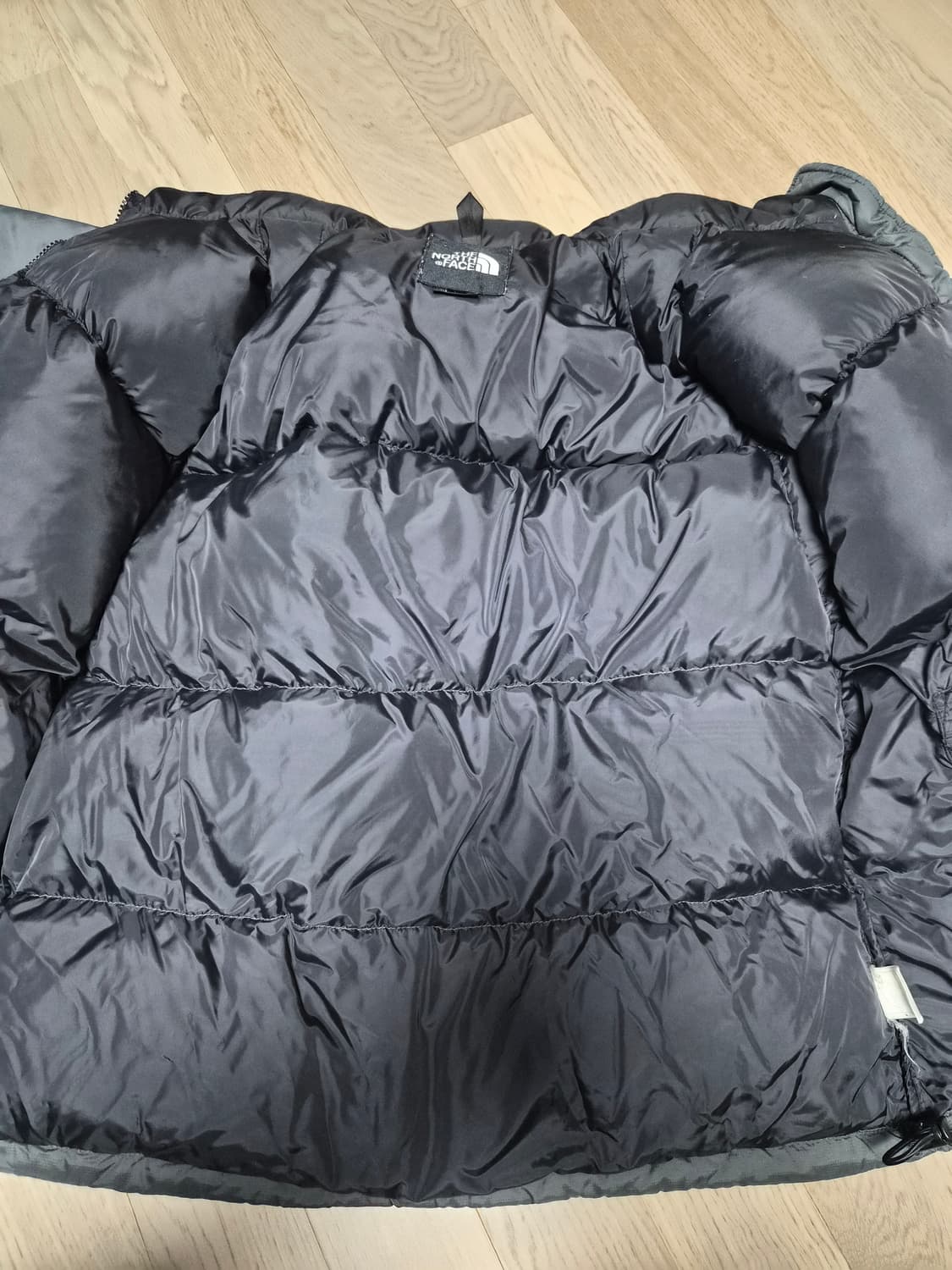 노스페이스 눕시 패딩 상품이미지4