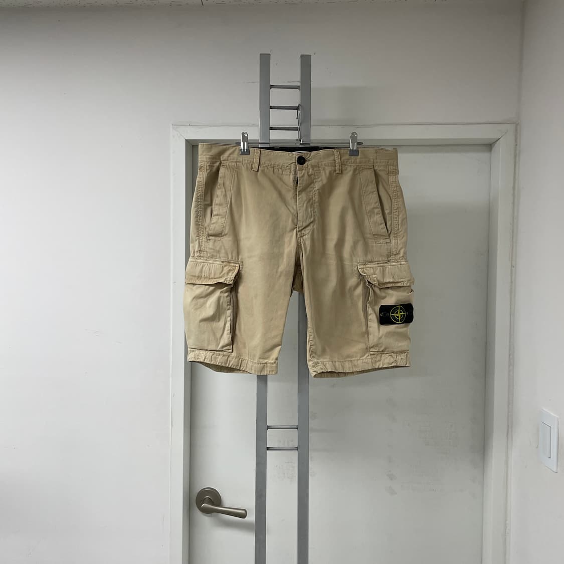 스톤아일랜드 카고 반바지 베이지 34 상품이미지1