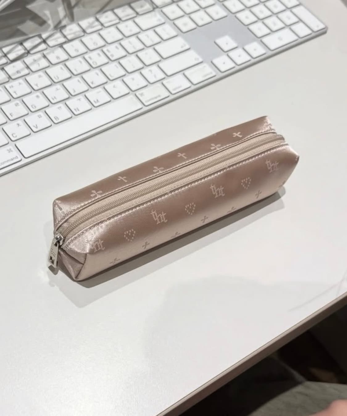 쓰리타임즈 핀뱃지+자카드필통 판매해요 상품이미지2