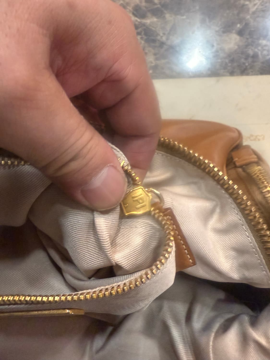 정품 프라다 나일론 멀티컬러 숄더백 팝니다 상품이미지9