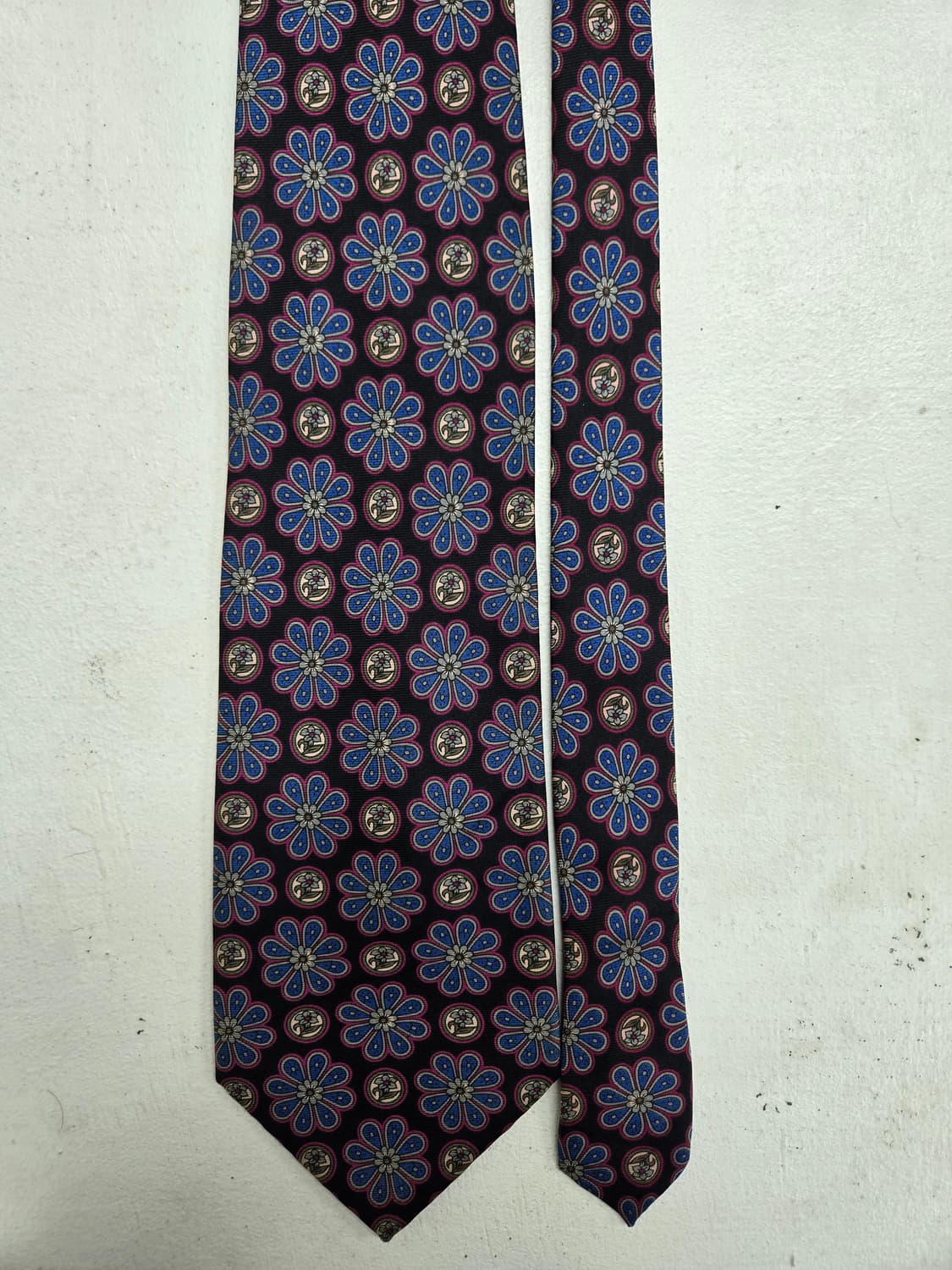 랑방 꽃무늬 패턴 넥타이 블랙 상품이미지1