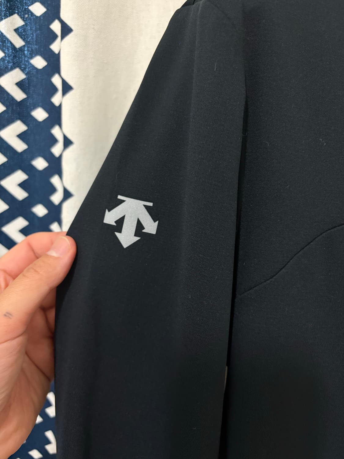 데상트 / 러닝 후드 바라클라바 풀오버 상품이미지9