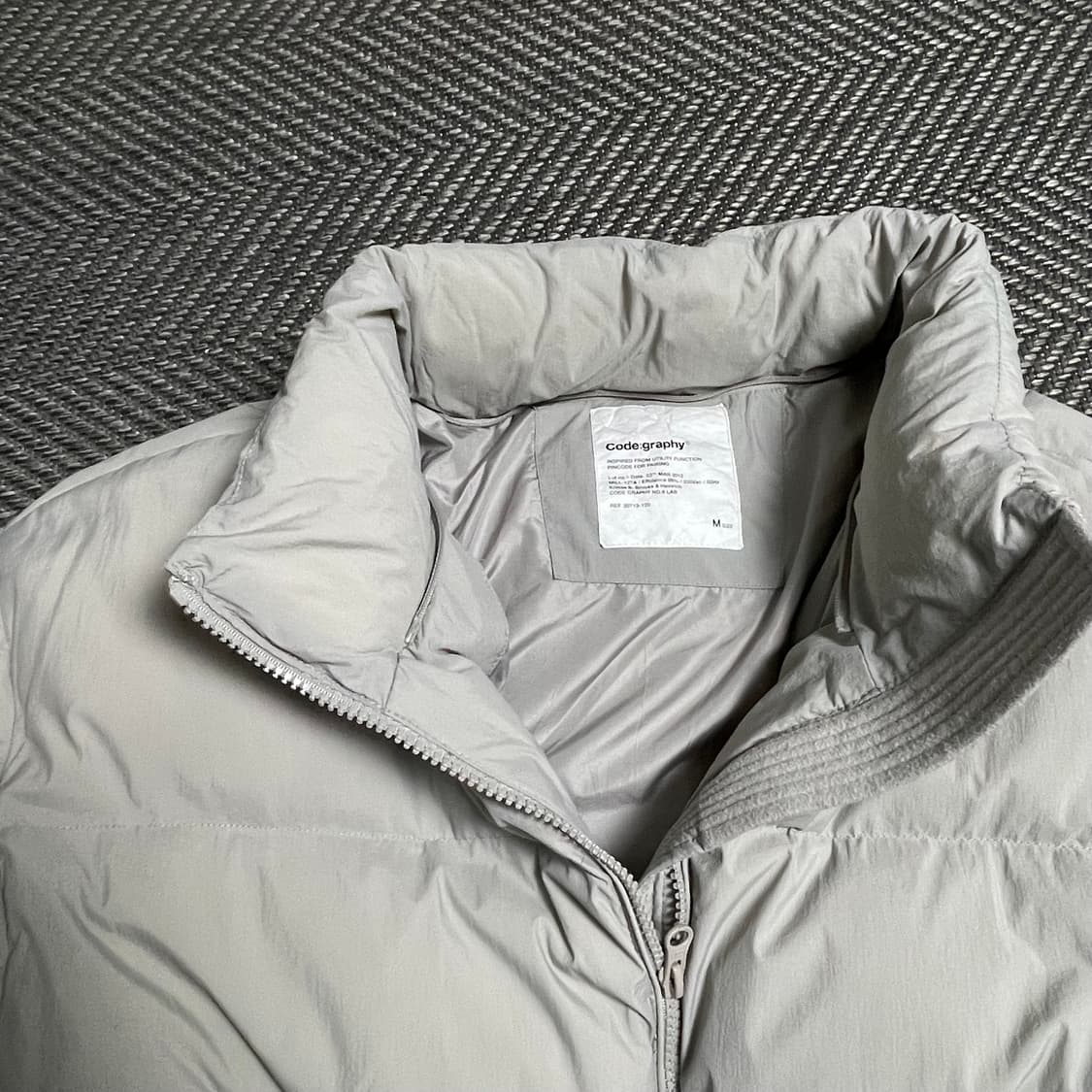 코드그라피 우먼스 덕 다운 푸퍼 크롭 패딩 그레이o 5101 상품이미지4