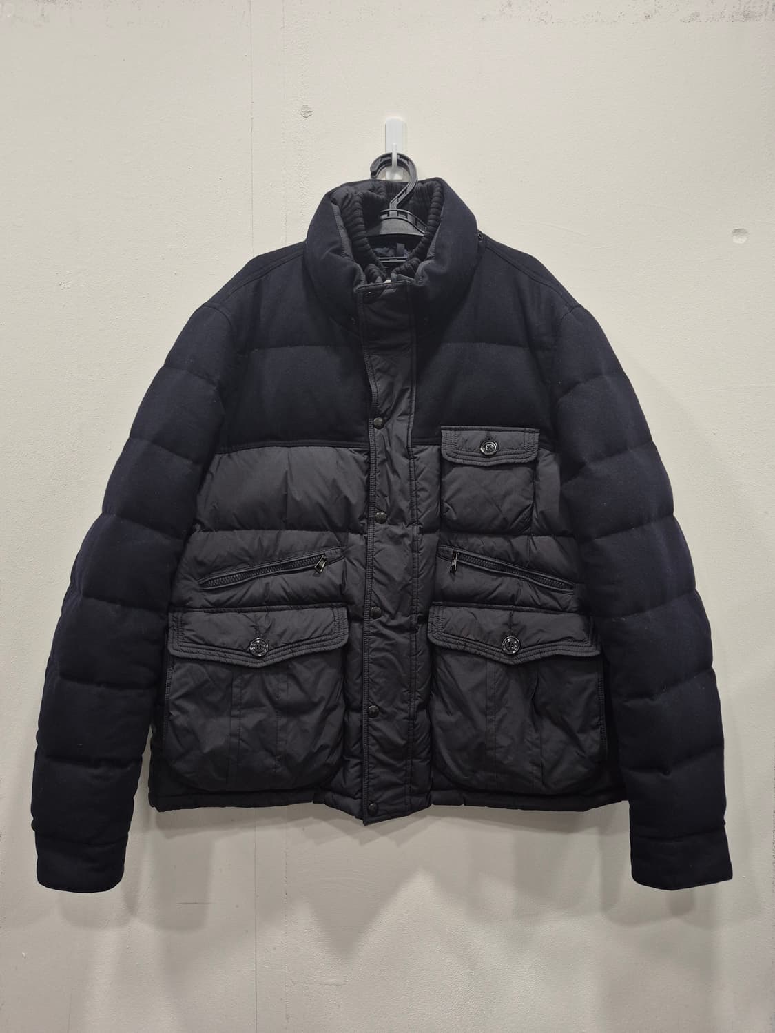 몽클레르(Moncler) 'Rillieux' 다운 패딩 점퍼 남성 110 상품이미지1