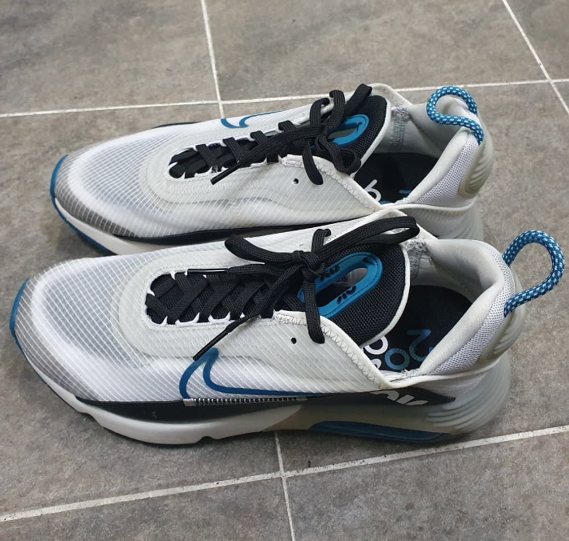 나이키 에어맥스 2090 (CV8835-100)(260) 상품이미지1