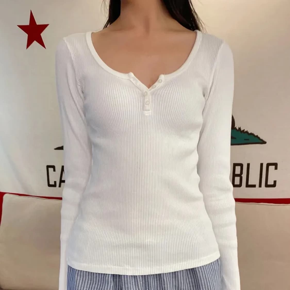 브랜디멜빌 헨리넥 롱슬리브 화이트 상품이미지1