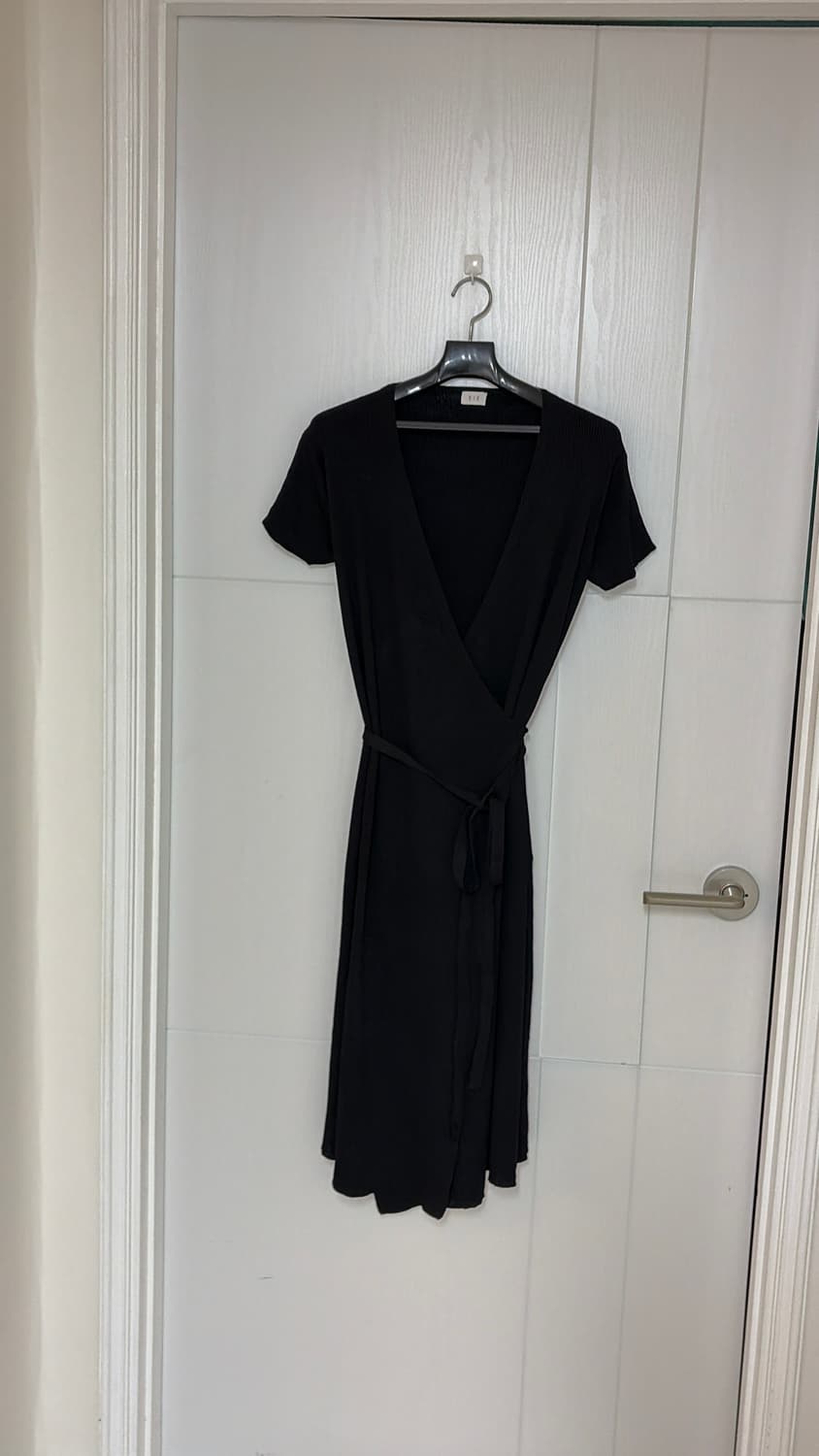 SIE 블랙 골지 니트  랩 원피스 (F) 상품이미지1