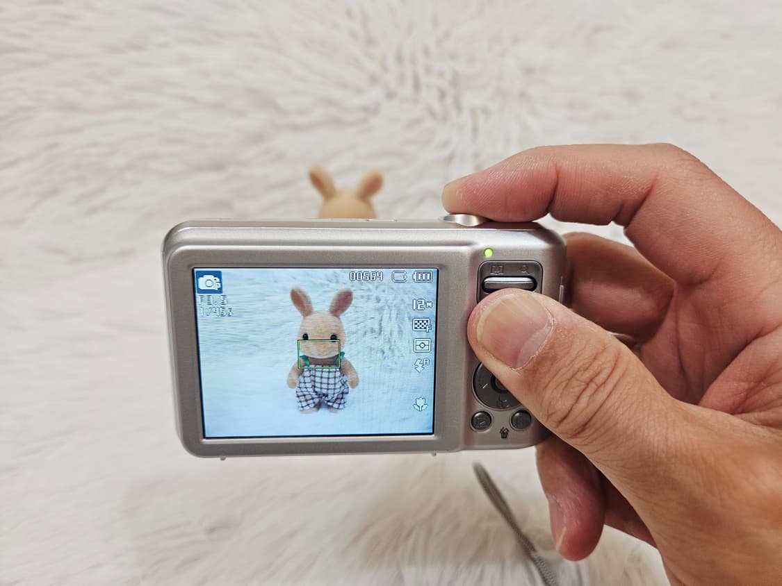 [민트] 삼성 VLUU ES70 디카, 디지털카메라 판매 상품이미지6