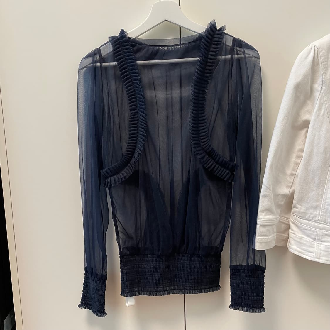 울리카 상투스 메쉬 스웻셔츠 네이비 pleated navy 상품이미지2