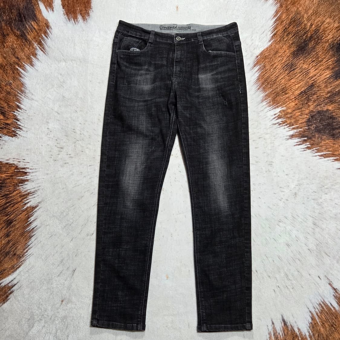 흑청 데미지 워싱 슬림핏 데님 팬츠 상품이미지1