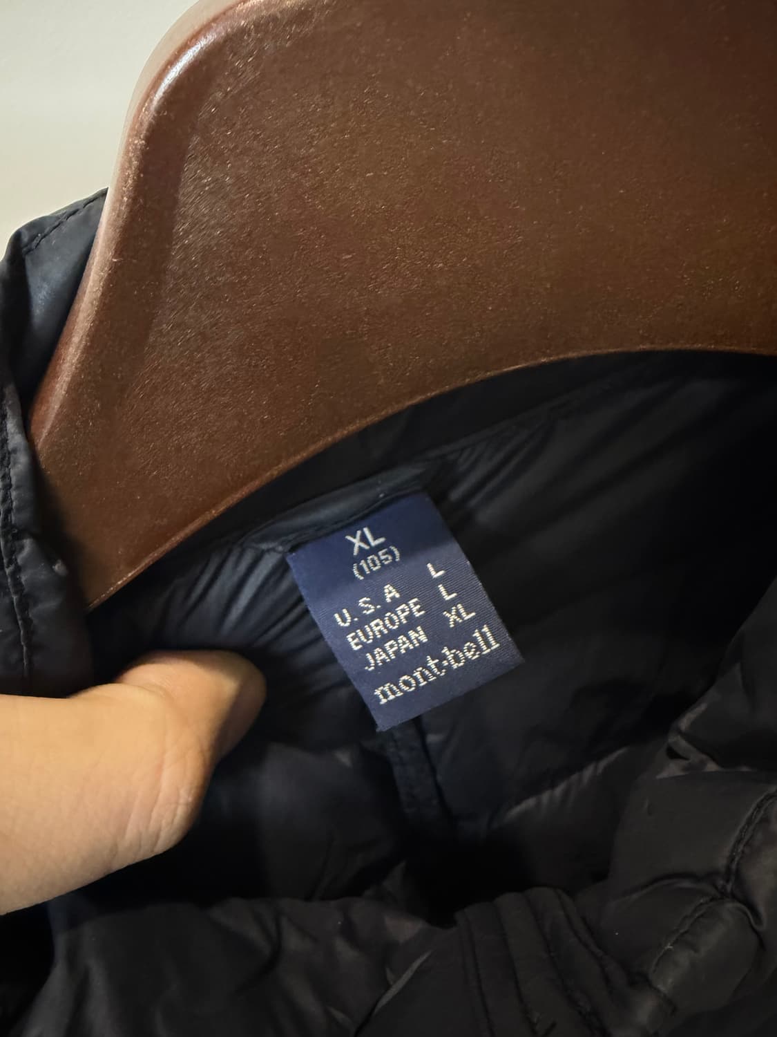 (L) mont bell 몽벨 넥로고 덕다운 경량 패딩 상품이미지4