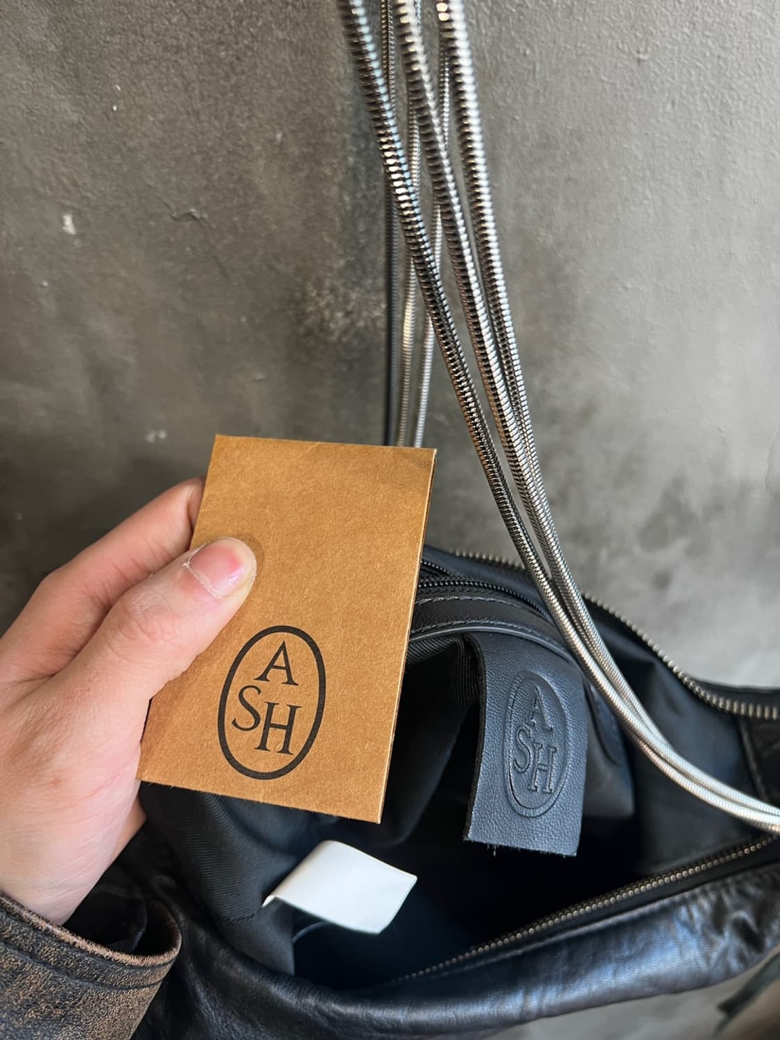 아쉬 스네이크 체인 숄더백 상품이미지9