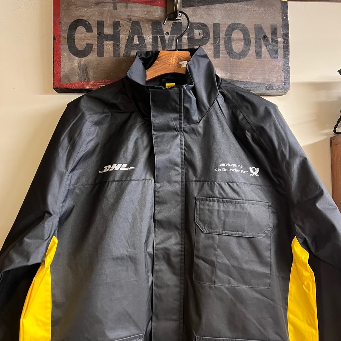 DHL Windbreaker Small Size (100~105) 상품이미지2