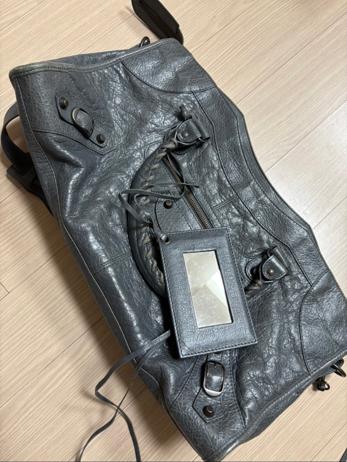 발렌시아가 모터백 그레이 미디움 상품이미지2