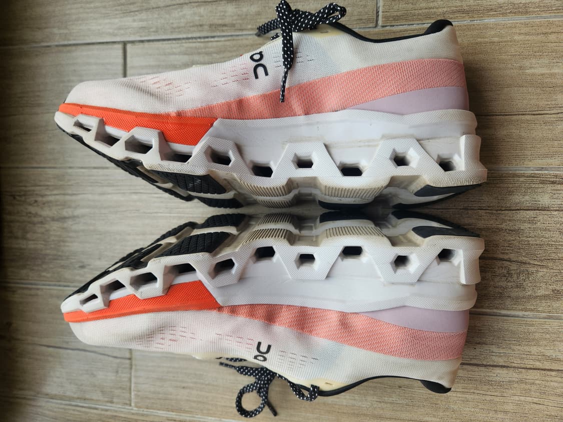 온 러닝(On Running) 클라우드몬스터2 화이트 플레임 (265) 상품이미지4