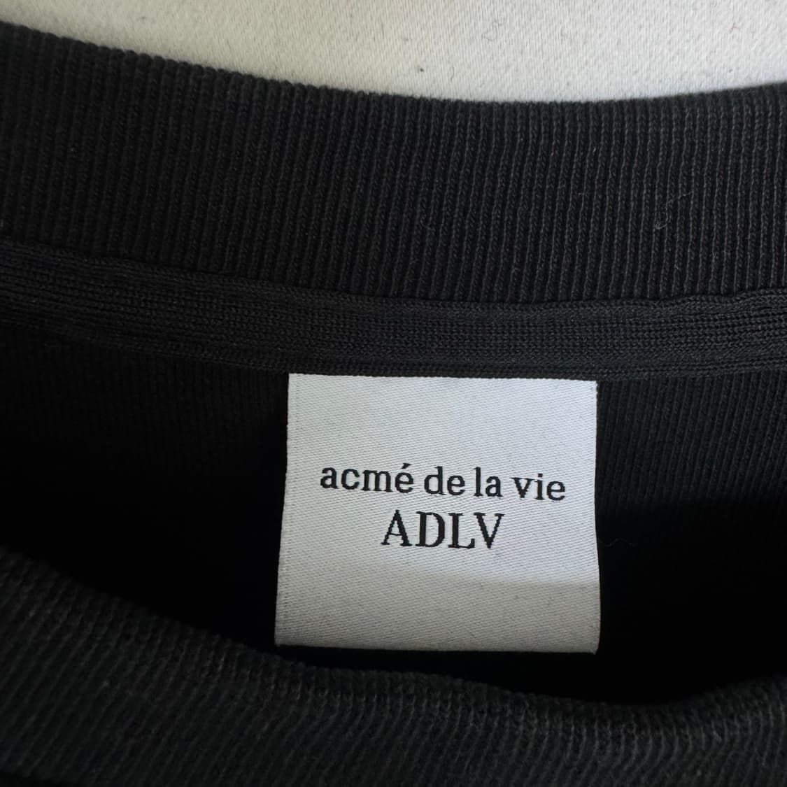 아크메드라비 노블 로고 맨투맨 상품이미지3