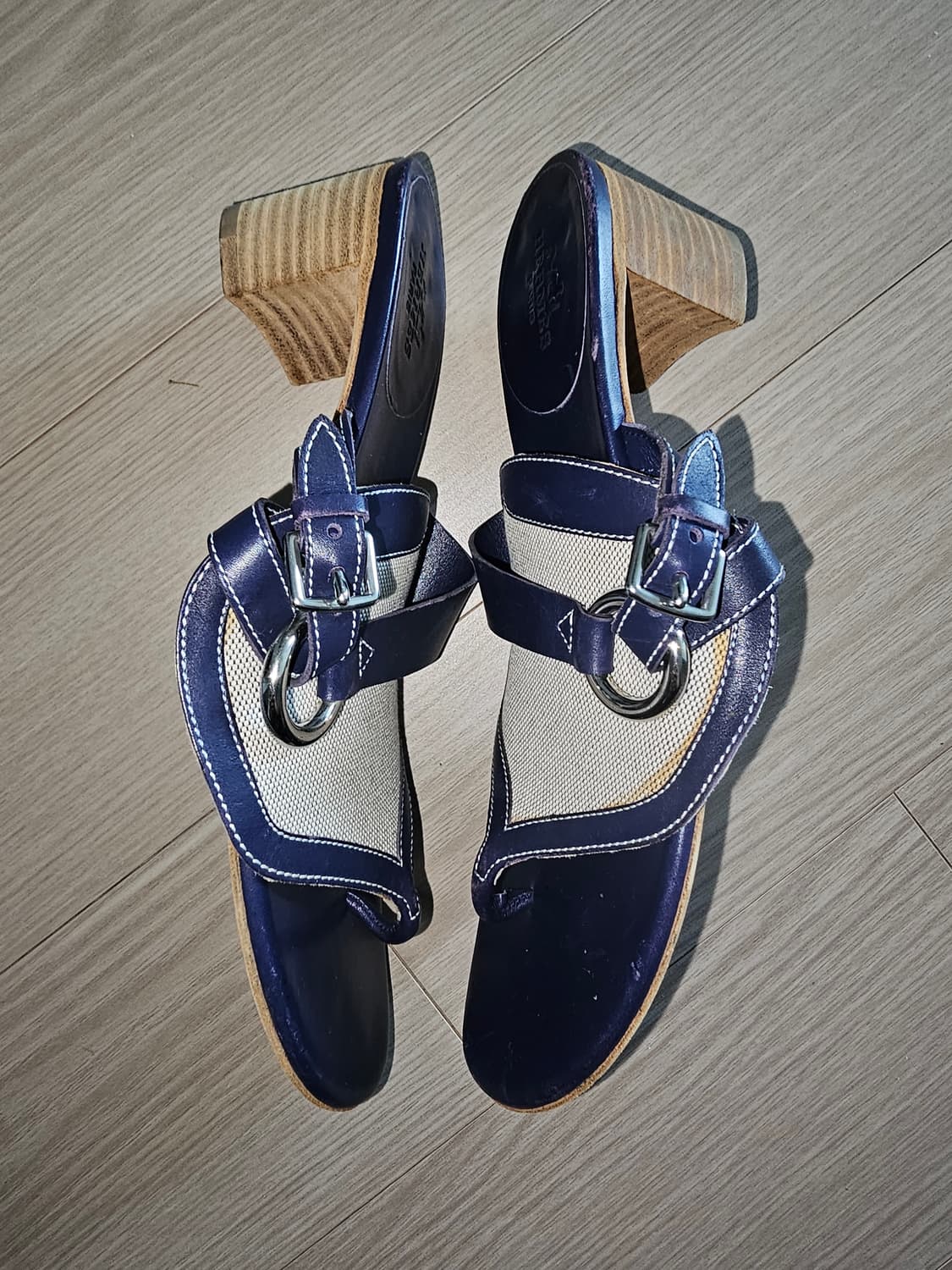 에르메스 여성 샌들 네이비 상품이미지2