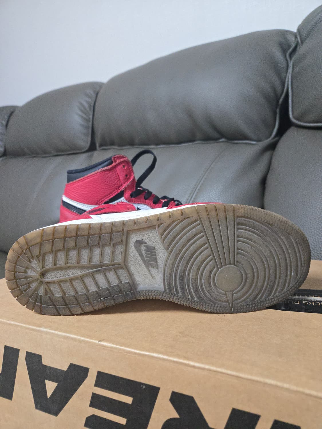 나이키 에어조단 1 레트로 스파이더맨 오리진 스토리 245 상품이미지7