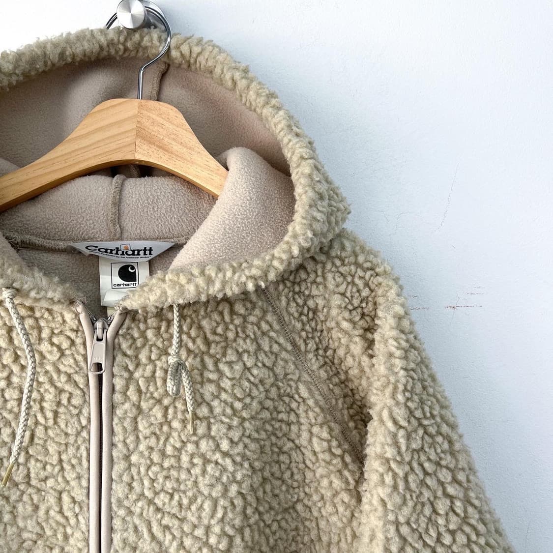 칼하트 제팬 라인 아이보리 쉐르파 플리스 후드 자켓 상품이미지4