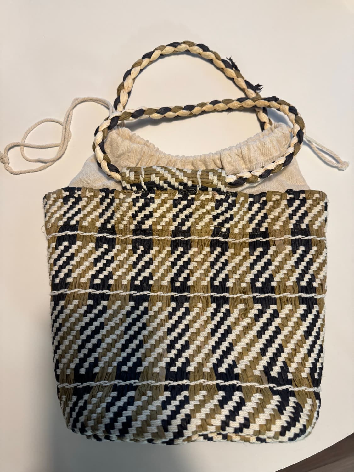 자라 zara 라탄소재 토트백 상품이미지1