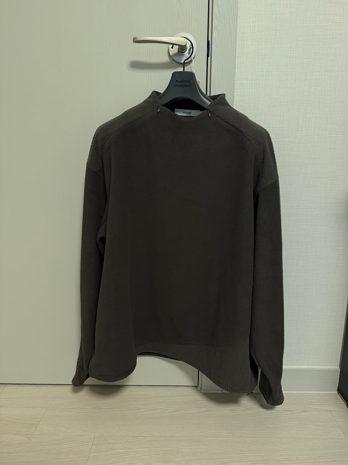 윈더 블로킹 플리스 풀오버 탑  상품이미지1