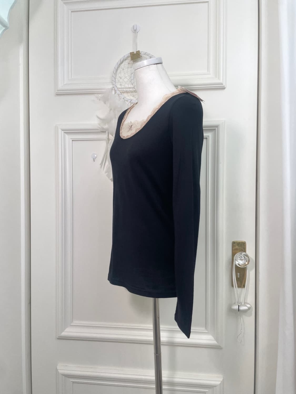 black cotton lace point long sleeve top 상품이미지2