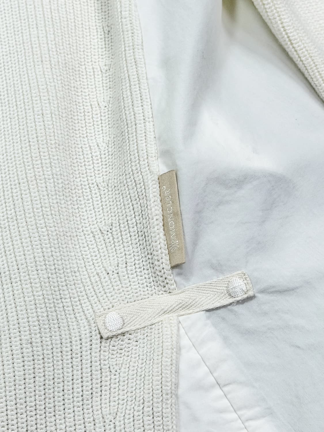 몽클레르 믹스드 미디어 플레어 숏 슬리브 탑 상품이미지3