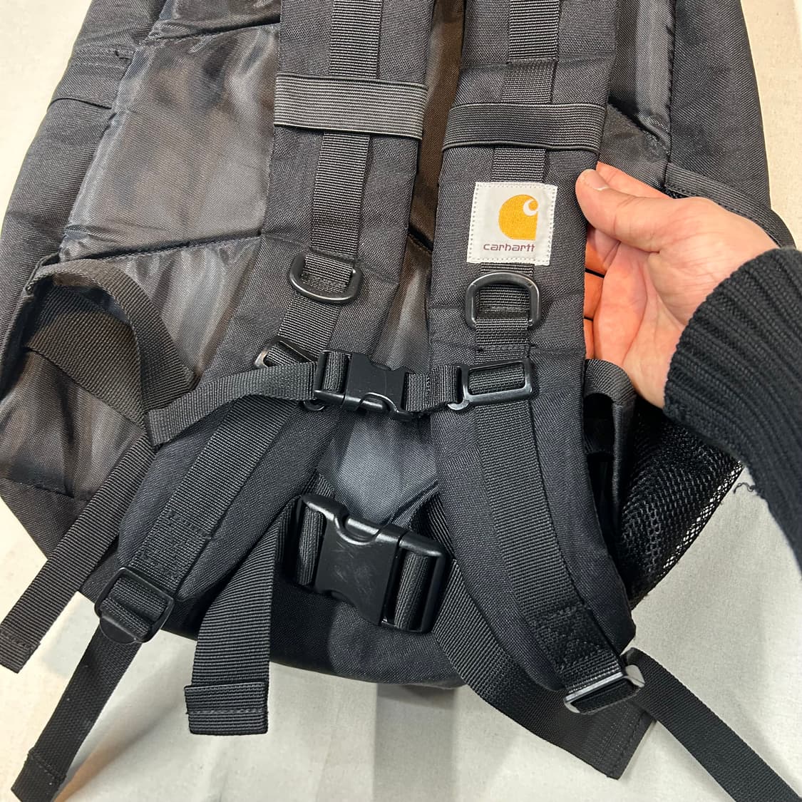 칼하트 WIP 킥플립 백팩 가방 블랙 상품이미지7