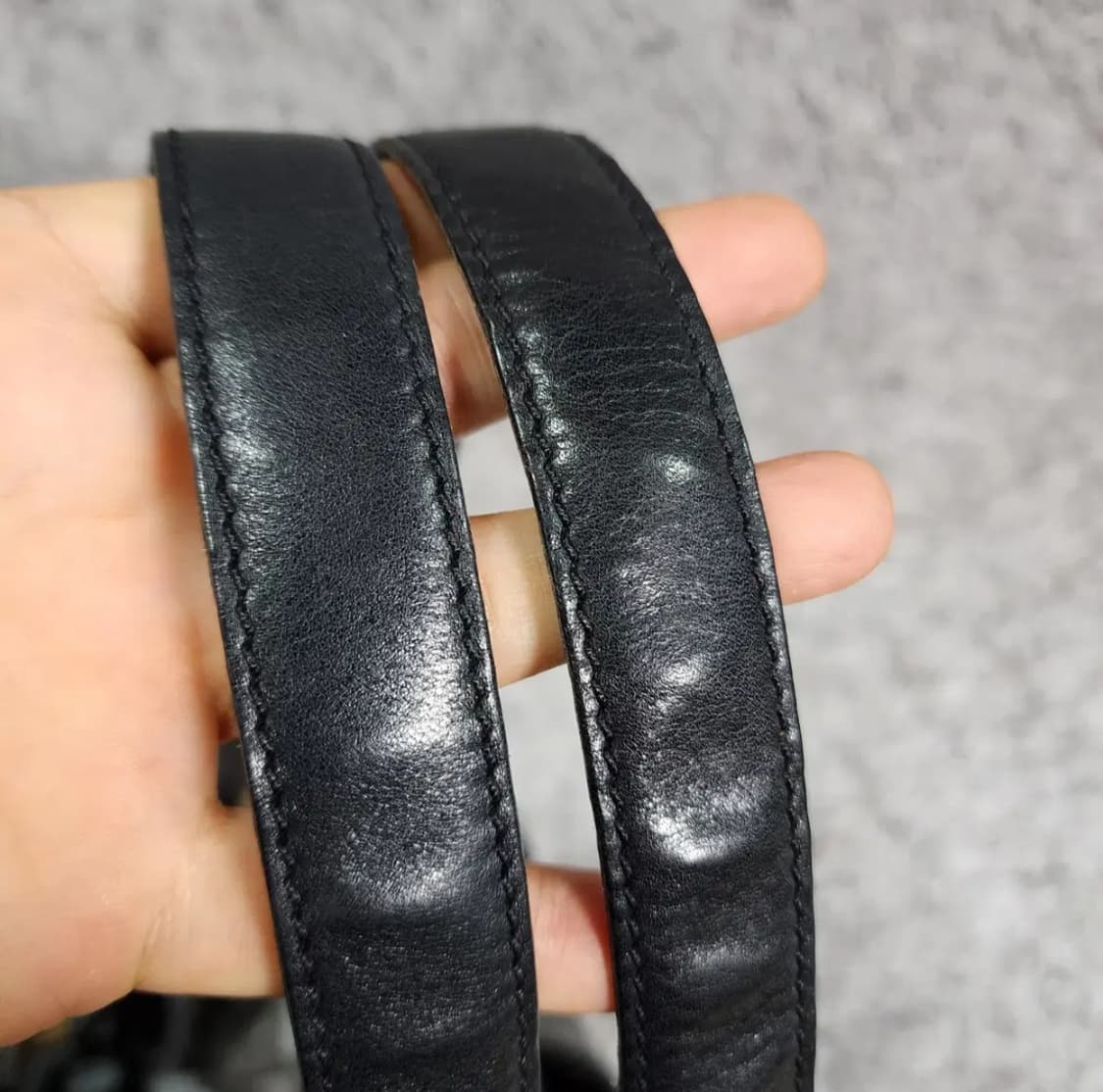 발리 레더 숄더백 상품이미지4