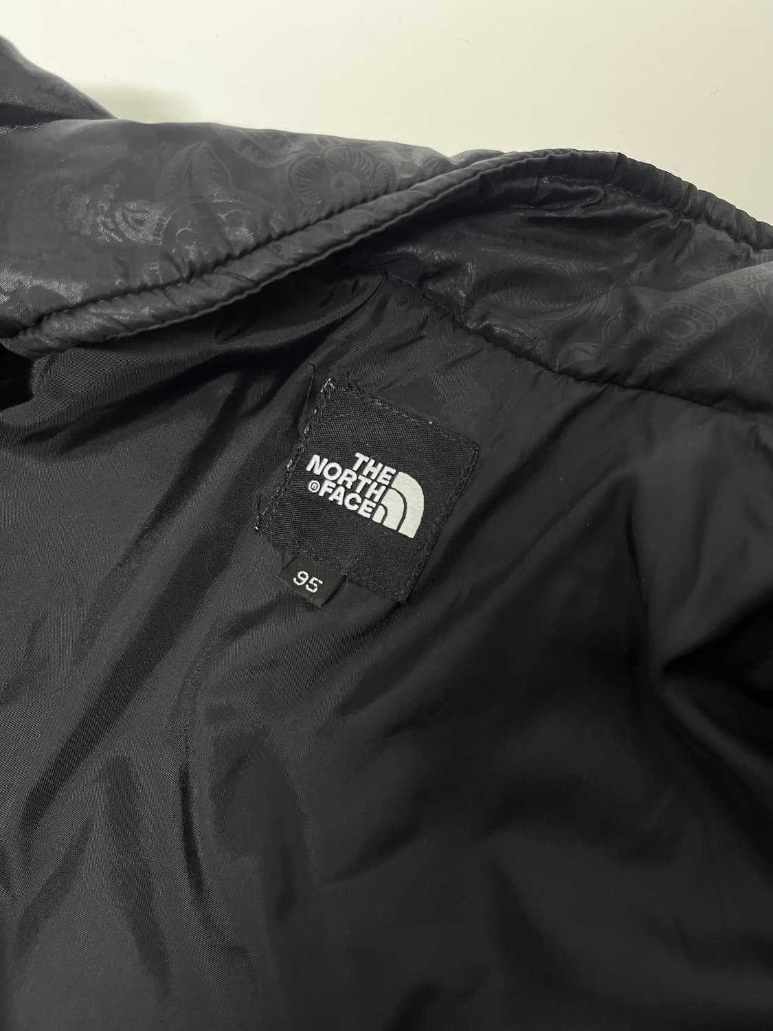 [95] 노스페이스 페이즐리 경량 패딩 상품이미지3