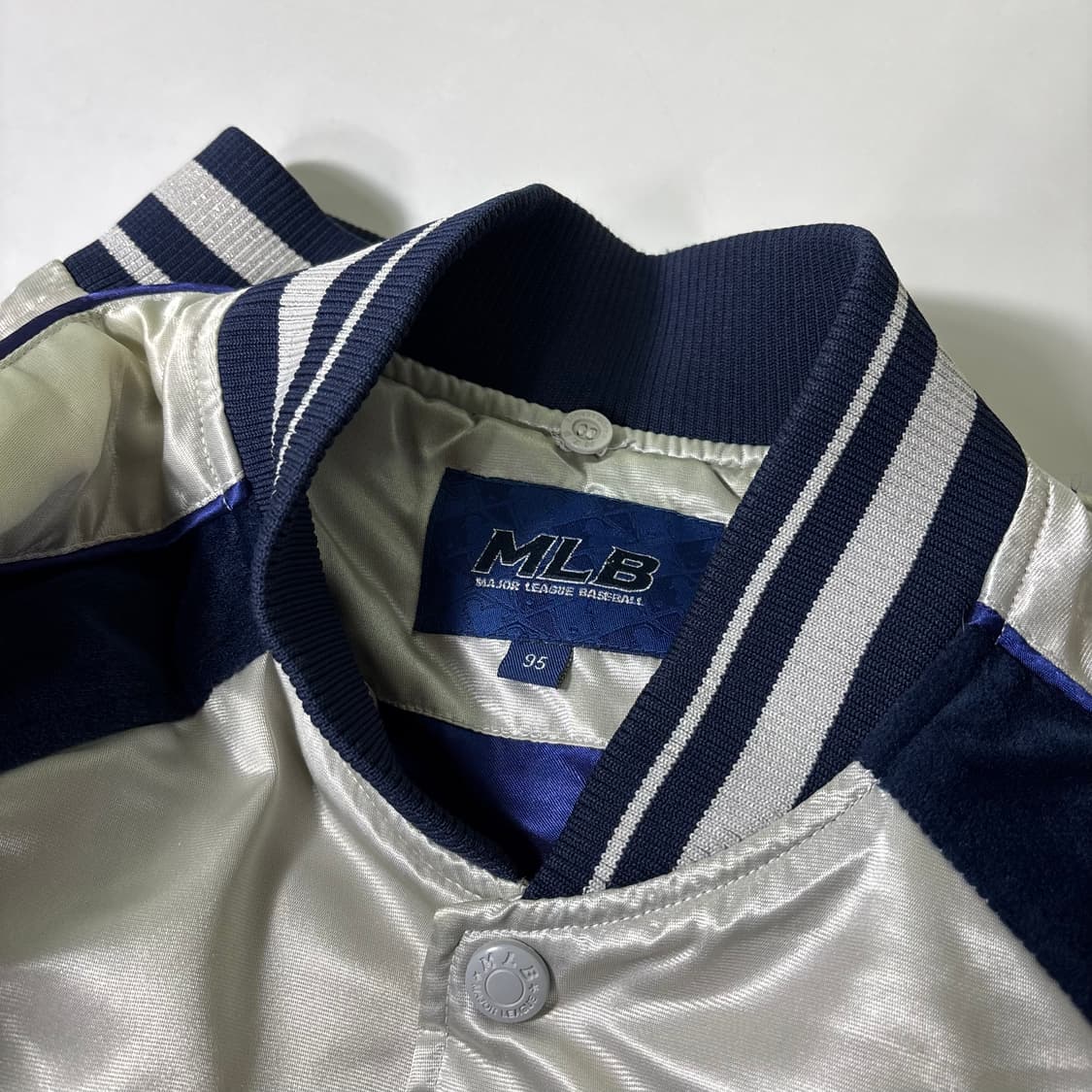 95-100 MLB 실버 벨벳배색 세인트루이스 바시티자켓 상품이미지4