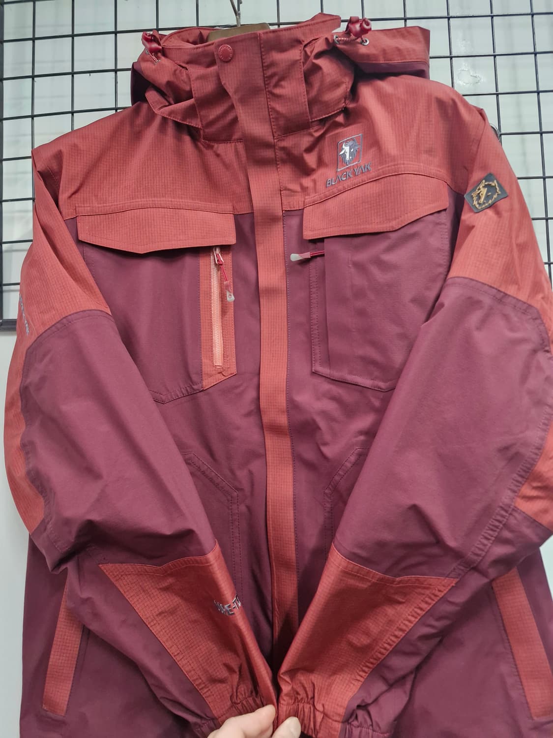 100L 블랙야크 저스트 고어텍스 후드 자켓. 상품이미지5