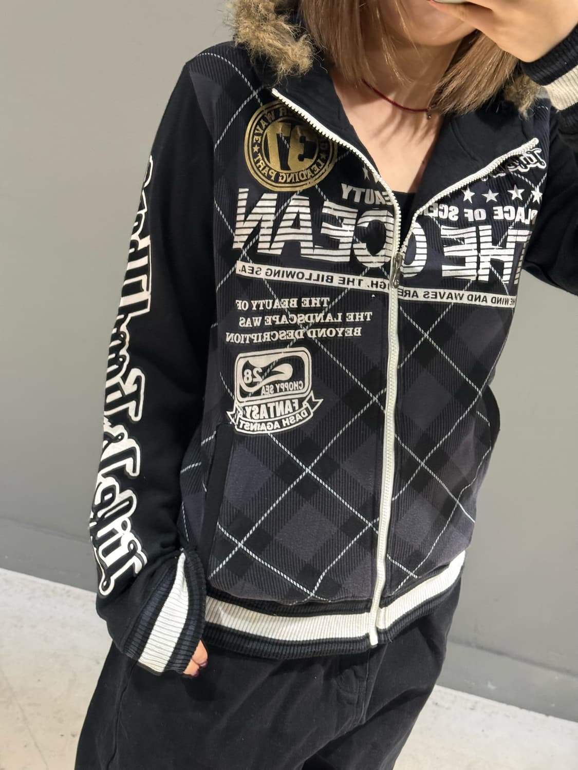 check pattern lettering fur hood zip-up 상품이미지3