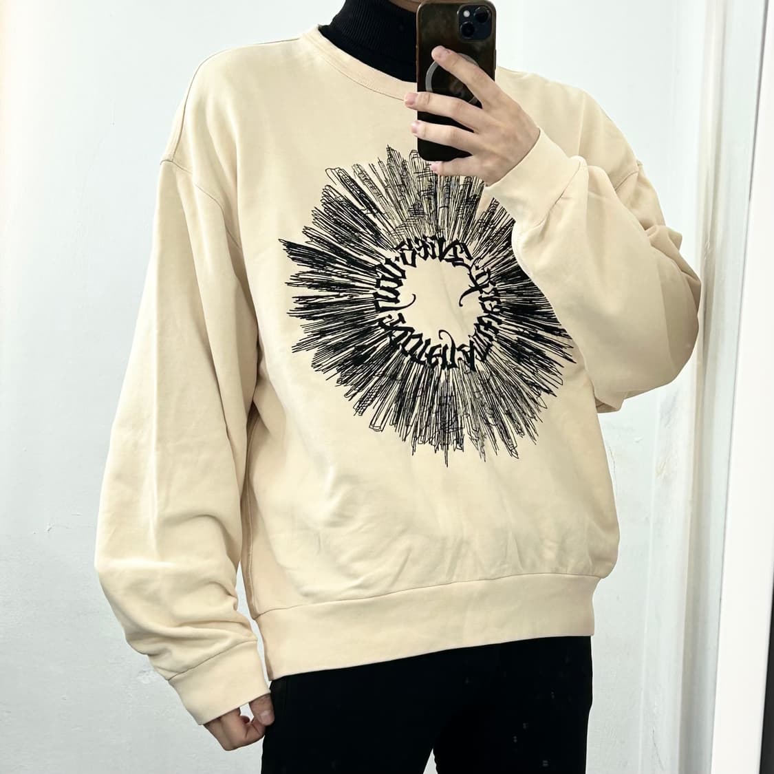 드리스반노튼 엠브로이드 런웨이 스웻 셔츠 상품이미지3