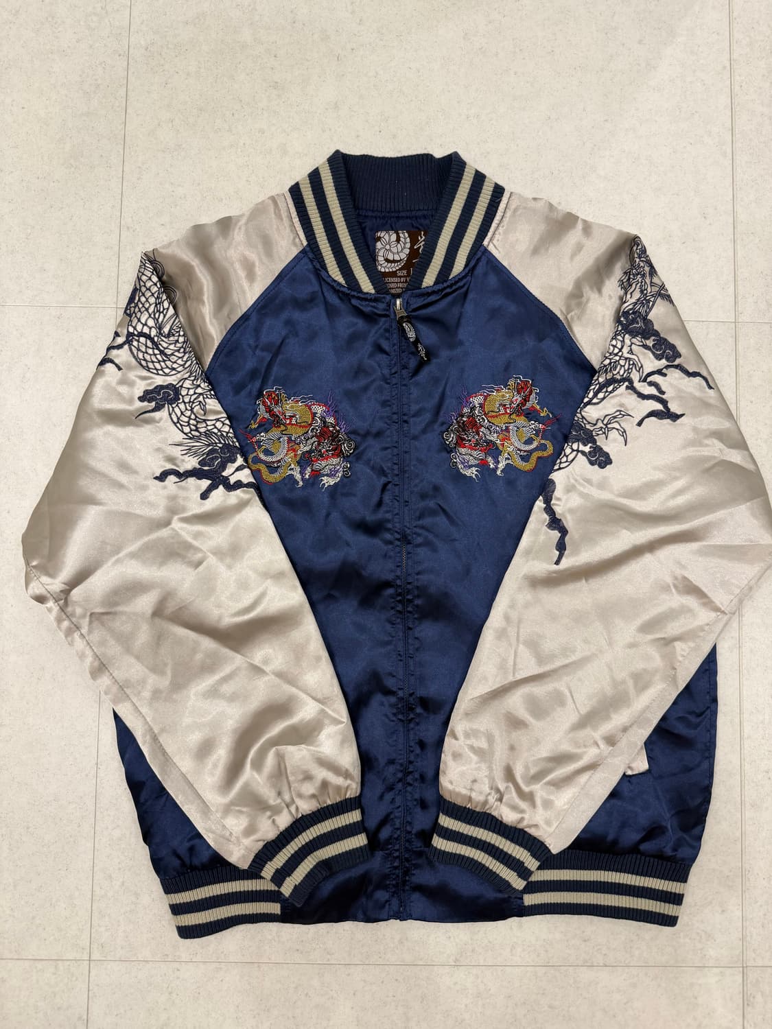 용 자수 자켓 팝니다 XL사이즈 상품이미지1