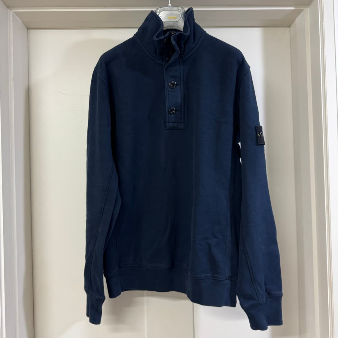 스톤아일랜드 버튼 반집업 맨투맨 L사이즈 네이비 상품이미지1