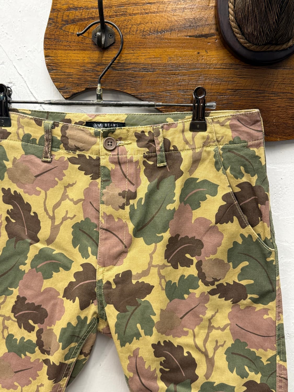 BEAMS HEART Camouflage Leaf Pattern Shor 상품이미지2