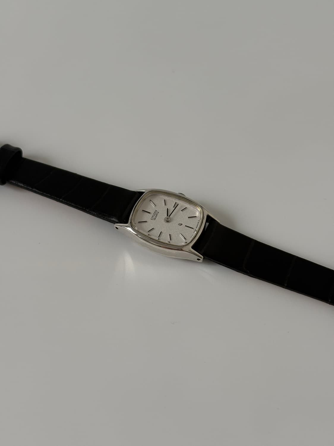 1980s CQ Snow Dial Tank Ladies Quartz 상품이미지6