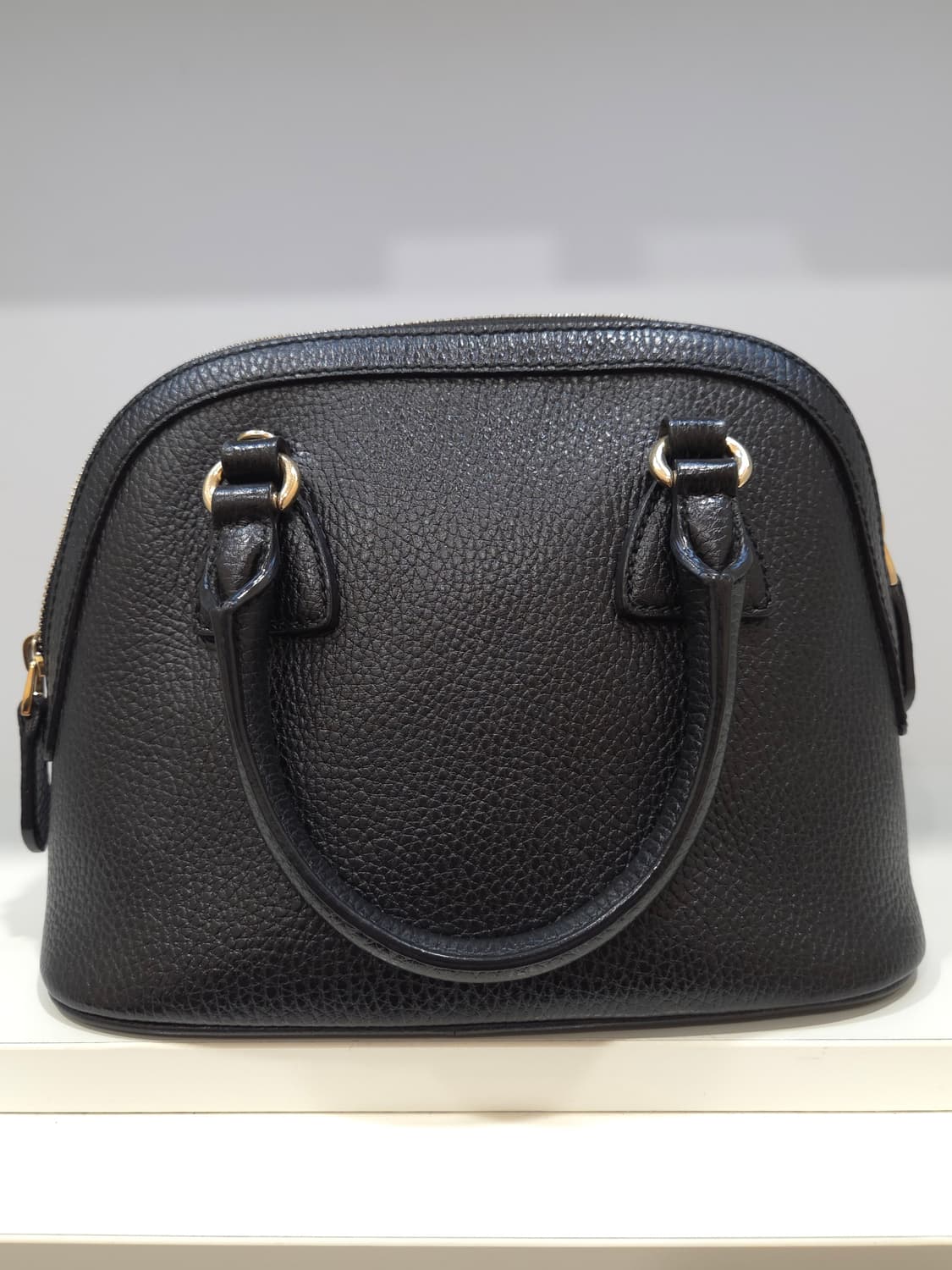 구찌 인터로킹 돔 백 상품이미지3